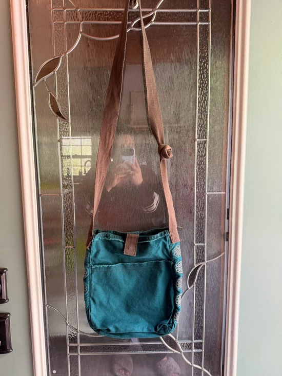 thirty-one Handbags - Thirty-One Retro Metro cottagecore floral teal bag with brown strap